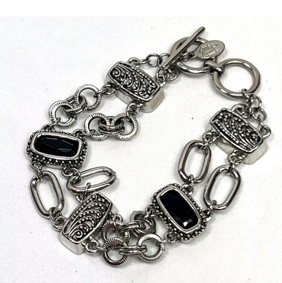 Cookie Lee Silver Tone Black stone Toggle Bracelet Adjustable - Picture 5 of 6